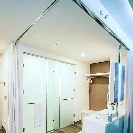 Yotel Airport, Entrance Hotel Istanbul