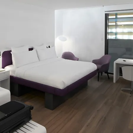 Yotel Airport, Entrance Hotel 3*