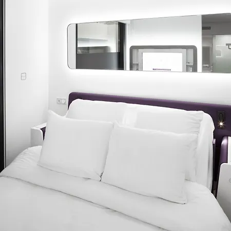 Yotel Airport, Entrance Hotell 2*