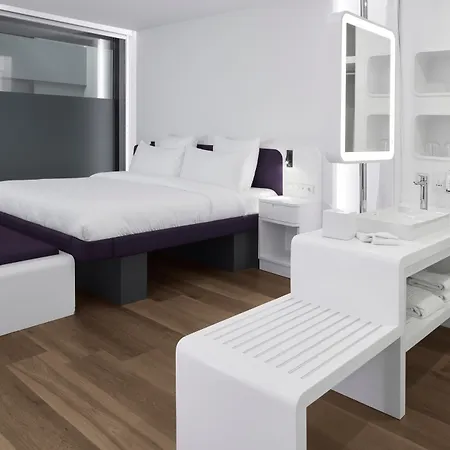Hotell Yotel Airport, Entrance 2*