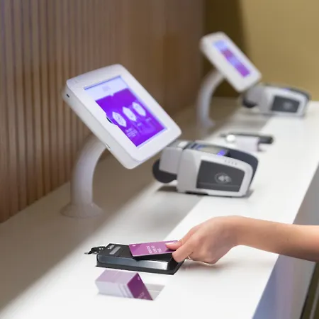 Hotell Yotel Airport, Entrance 2*