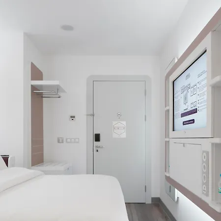 Yotel Airport, Entrance Istanbul