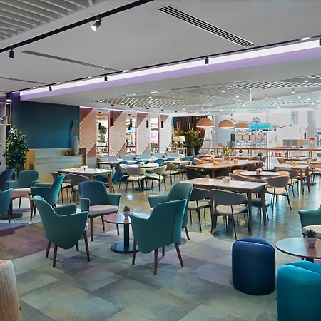 Hotell Yotel Airport, Entrance 2*