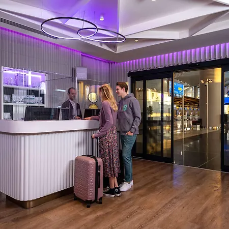 Yotel Airport, Entrance Istanbul