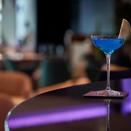 Hotell Yotel Airport, Entrance 2*