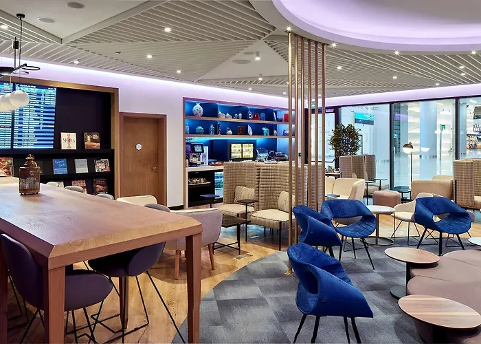 Yotel Airport, Entrance 3*