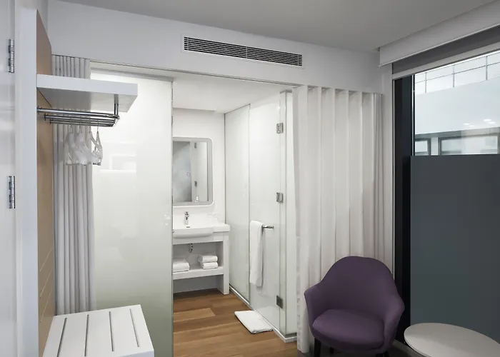 Szálloda Yotel Airport, Entrance